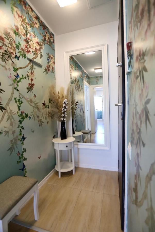 Apartament Beauty Smarald By Cosmopolis Stefanestii de Jos Esterno foto